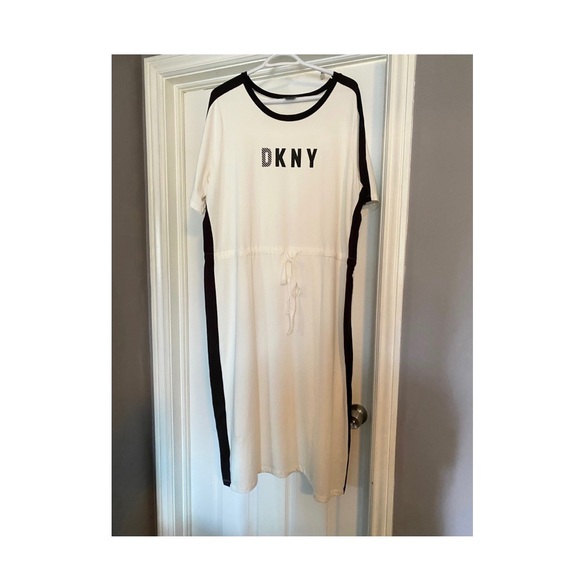 ‘NWOT DKNY t-shirt dress’👗 - Picture 1 of 5